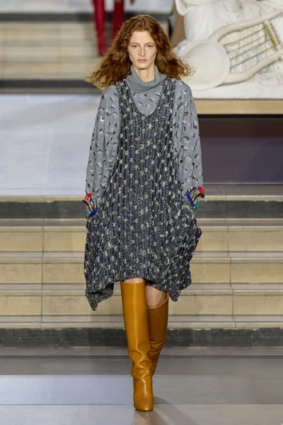 Look 13